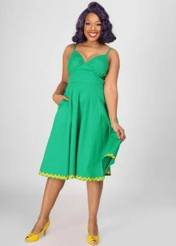 Collectif Opal Banana Trim 50's Swing Dress Green -Smashed Lemons shop collectif DS SS220820B opal banana swing dress grn 5 10354925 9806 4ac0 9754 b6ed3f4b3127 1024x1024