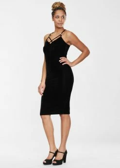 Collectif Dorcas Velvet 80's Pencil Dress Black -Smashed Lemons shop collectif SS210716A dorcas velvet pencil dress blk 4 5b6b1eee 3bf9 48ef 84d3 04f9d672b5b2 1024x1024