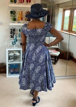 Collectif Dolores Pineapple Palm 50's Swing Dress Navy -Smashed Lemons shop collectif SS210824B dolores pineapple palm dress nav 5 60d97a73 9ce8 472c 9ce5 7a0a6a937dcb 1024x1024