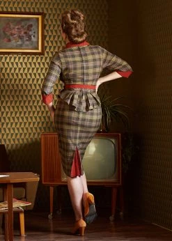 Miss Candyfloss Isadora Amber Tartan 40's Pencil Dress Rust 13 Miss Candyfloss Isadora Amber Tartan 40's Pencil Dress Rust -Smashed Lemons shop miss candyfloss 1156tarta isadora tartan pencil dress rust 7 edeaf17c 573a 47cb b29d 9d3beae9f5b3 1024x1024