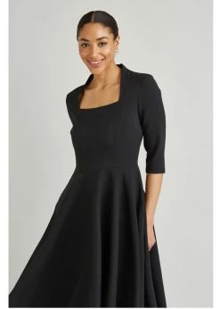 Front Page -Smashed Lemons shop pretty dress company sophia swing dress blk 2 981b51dc 7a5b 4143 8ecf f2d44a6d25ad 1024x1024