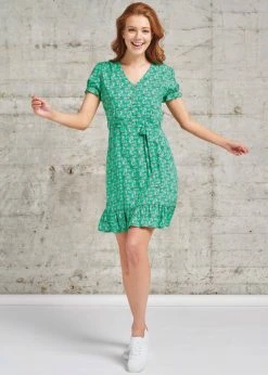 Smashed Lemon Dearest Daisy 60's A-Line Dress Green -Smashed Lemons shop smashed lemon 21061 dearest daisy dress 2 b04cd711 b2e9 4cb7 b117 abde5c146105 1024x1024