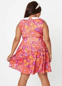 Unique Vintage Smak Parlour Far Out Floral 60's Dress Pink -Smashed Lemons shop unique vintage SP315101SKD1 sp far out dress pink 1 16d2e97f 99b5 4aa4 bbd7 9d334cf441e3 1024x1024